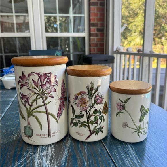 PORTMEIRION, 3 Ceramic Floral Canisters, Wooden Lids. - Picture 1 of 12